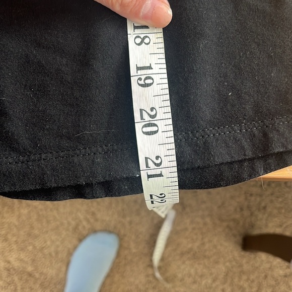 Tony Hawk boys shirt 
Size Small gently used once. 
Black
#400A - Picture 4 of 5